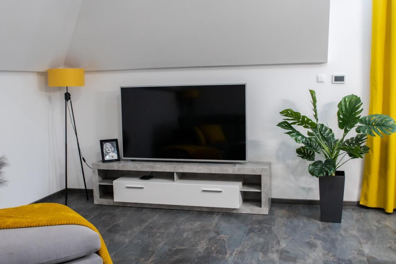 Apartamenty Aslux - Noclegi Energylandia Затор Экстерьер фото