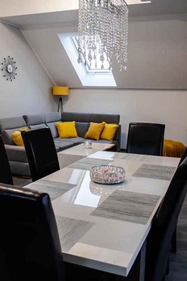 Apartamenty Aslux - Noclegi Energylandia Затор Экстерьер фото