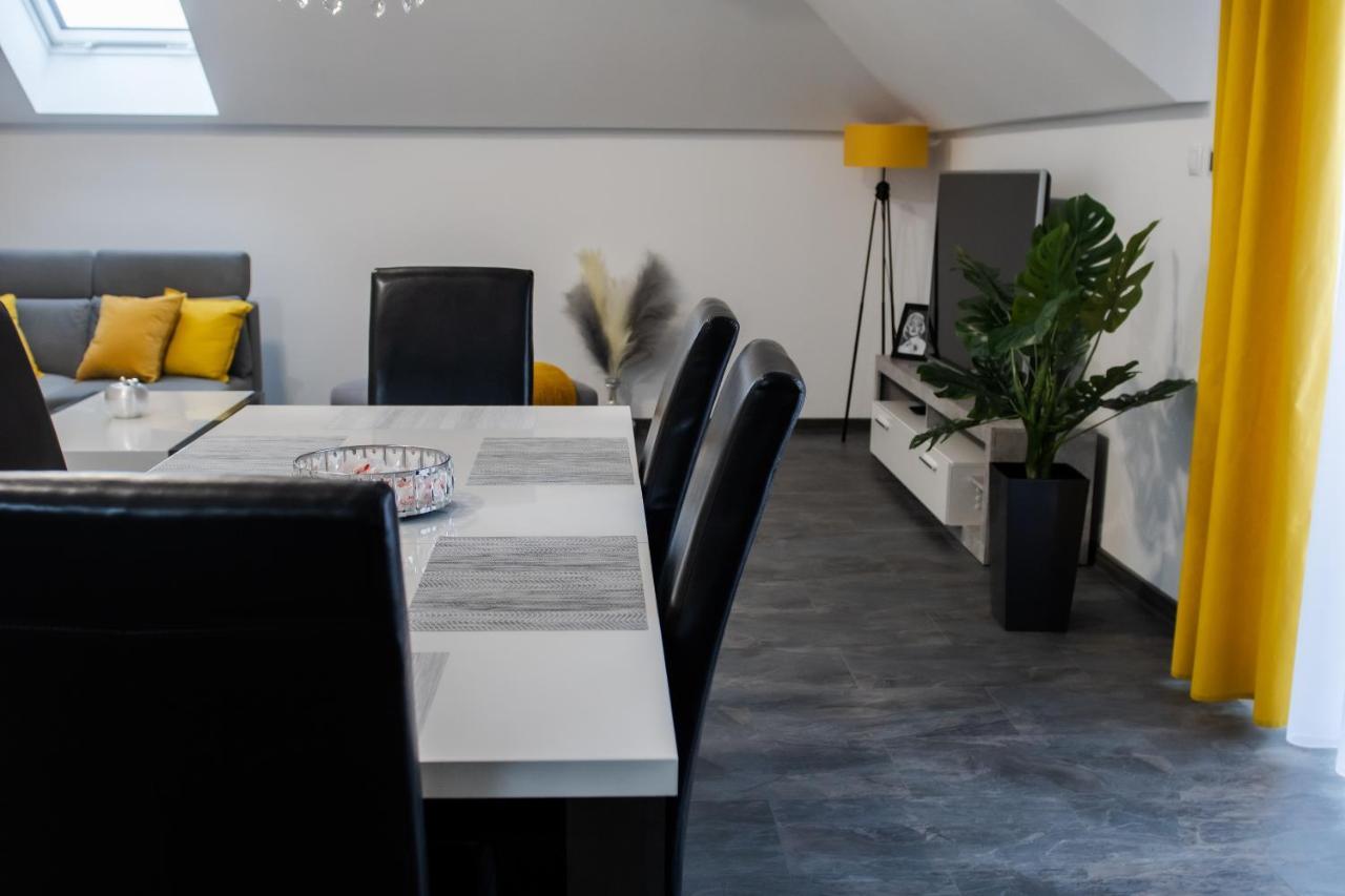Apartamenty Aslux - Noclegi Energylandia Затор Экстерьер фото